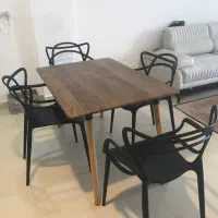 میزغذاخوری و جاکفشی در حد نو