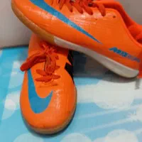 کفش فوتبال|تجهیزات ورزشی|ازنا, |دیوار