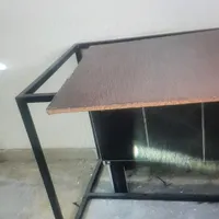 میز آهنی محکم و بوفه