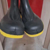 دو جفت چکمه ایمنی ساق بلند|کیف، کفش، کمربند|رشت, گلزاران|دیوار