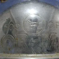 خاویار خوری در دار (جای نقل نبات