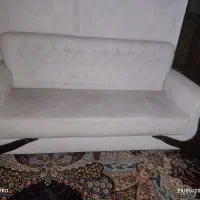 مبل هشت نفره ومیزغذاخوری وساعت ایستاده درحدنو