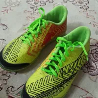 سلام کفش میخی چمن