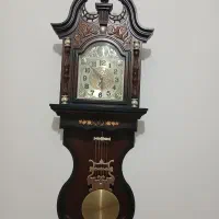 ساعت دیواری پاندول دار وساعت دیواری قدیمی