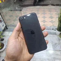 ایفون se2020 128