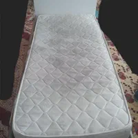 تخت به همراه تشک