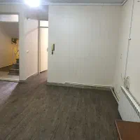 آپارتمان ۵۰متری طبقه همکف شیک تمیز مناسب