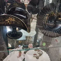 ظروف شیک مشکی جنس کریستال داخل ویترین تمیز و سالم|ظروف سرو و پذیرایی|تربتحیدریه, حسنی بالا|دیوار