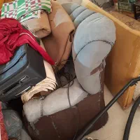 مبلمان چرم نیازمند تعمیر ۶ نفره|مبلمان خانگی و میز عسلی|اهواز, کمپلو جنوبی|دیوار