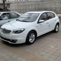 برلیانس 320 عروسک