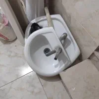 دو عدد روشویی دست دوم با شیرآلات