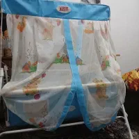 گهواره نو نو فقط از جلد باز شده|تخت و صندلی بچه|هرسین, |دیوار