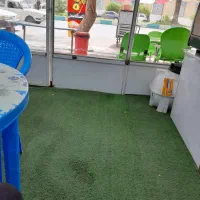 استخدام نیرو برای فست فودی