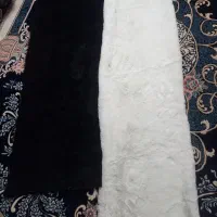 دو عدد پارچه خز مشکی وسفید هر کدوم ۱۵۰تومن