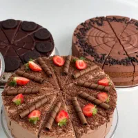 انواع کیک های کافه ای و انواع دسر .