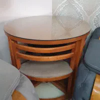 میز ناهارخوری ۴ نفره همراه با شیشه روی میز