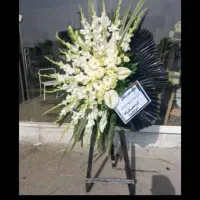 تاج گل پایه فلزی چوبی جام دسته و سبدگل فانتزی|گل و گیاه طبیعی|تهران, سیمای ایران|دیوار