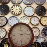 ساعت دیواری طرح خطی زمینه کنفی جدید موتور ضمانتی|ساعت دیواری و تزئینی|مشهد, کوشش|دیوار