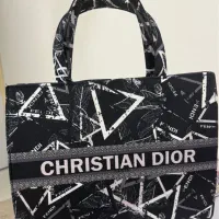 کیف و شال دیور