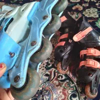 یک جفت اسکیت سالم  چهارچرخ