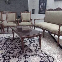 مبلمان و میز خانگی تمیز