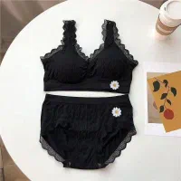 لباس زیر زنانه