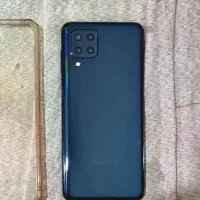 گوشی m32رم ۶ حافظه ۱۲۸ باطری ۶۰۰۰