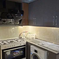 نصب روکش و برچسب کابینت و دکور و نصب استیکر