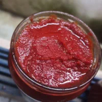 رب گوجه خانگی بدون مواد افزودنی