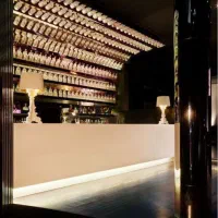 بلواراندرزگو مغازه۱۵۰متر فلت سقف۷ بر۱۰ اجاره|اجارهٔ مغازه و غرفه|تهران, کامرانیه|دیوار