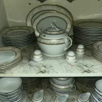 تعداد خیلی زیادی ظروف چینی طلا کوب|ظروف سرو و پذیرایی|تهران, تاکسیرانی|دیوار