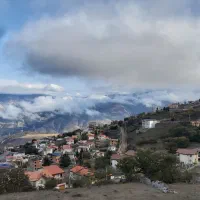 ۵۰۰ متر زمین با بنای نیمه کاره