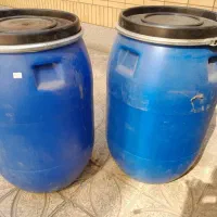 تعداد محدود دبه بزرگ|ظروف نگهدارنده، پلاستیکی، یک‌بارمصرف|لنجان, |دیوار