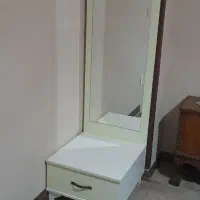 آینه قدی با کشو جادار