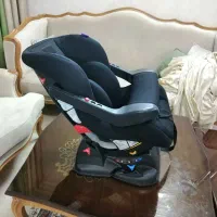 صندلی ماشین کودک سالم و تمیز روکش روش بوده