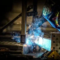 استخدام جوشکار ماهر CO2