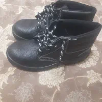 کفش ایمنی برند نگهبان
