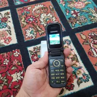 گوشی سامسونگ ساده تاشواصلی به شرط سالم وکم کار|موبایل|اصفهان, آهنگران|دیوار