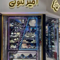 فروشنده کفش