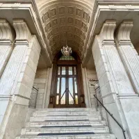 فروش-در-بانک-رهنی-2-خواب-تک-واحدی