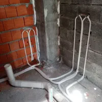 اجرای لوله کشی اب فاضلاب گرمایش از کف