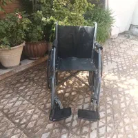 ویلچر معمولی تاشو  تمیز و سالم قیمت مناسب|آرایشی، بهداشتی، درمانی|شهریار, اسد‌آباد|دیوار