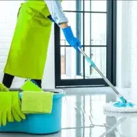 خدمتکار تحصیلکرده هستم