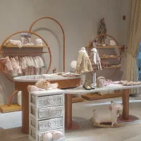 استخدام فروشندگان جوان در برند کودک