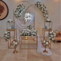 اجاره جایگاه عروس داماد استند با گل مصنوعی فقط۲۲۰۰