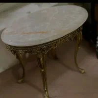 میز برنز سنگین وزن