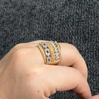 یک انگشتر طلا گم کردم