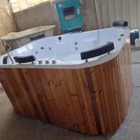 وان جکوزی شش نفره سایز بزرگ ویلایی