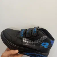 کفش ها از ۵۰ تا ۱۵۰ تومن