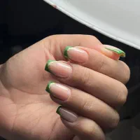 کاشت ناخن و آموزش ناخن با تخفیف ویژه و محدود|خدمات آرایشگری و زیبایی|ساوه, |دیوار